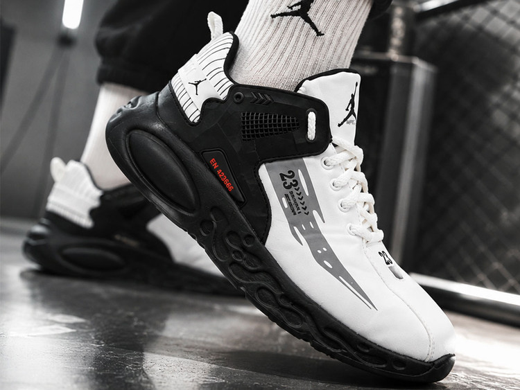 کفش کتونی نایک ایر جردن 4 رترو سفید مشکی (Jordan 4 Retro) | خاص و کلاسیک