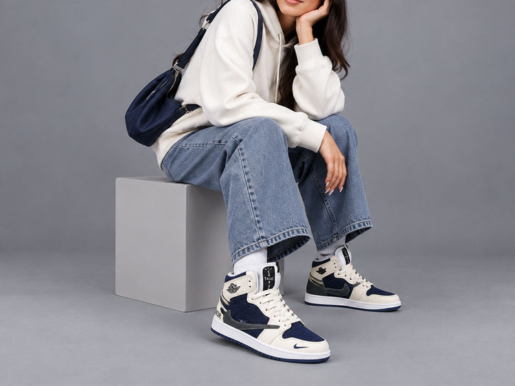 کفش جردن وان ساقدار دیور کرم سورمه ای/Jordan 1 Mid Dior